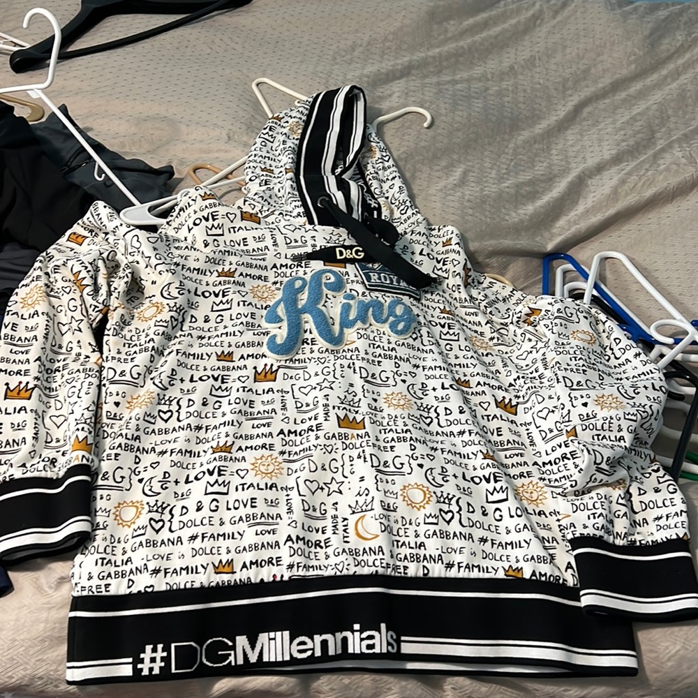 Hoodie size M-L or Dolce Gabbana size 56.